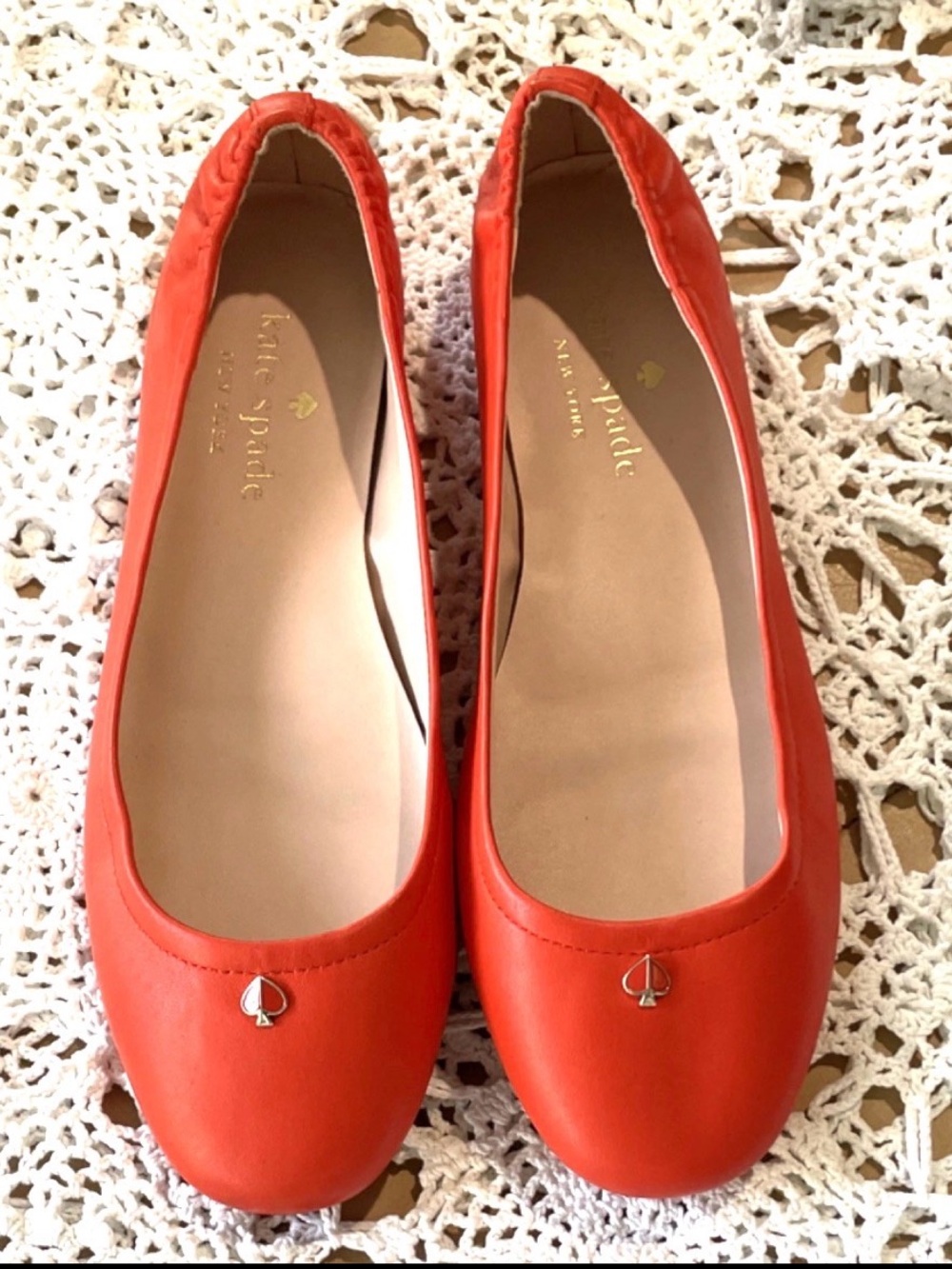 Kate Spade New York Women's ORANGE Leather Round Toe Flats Logo Accent Size 6